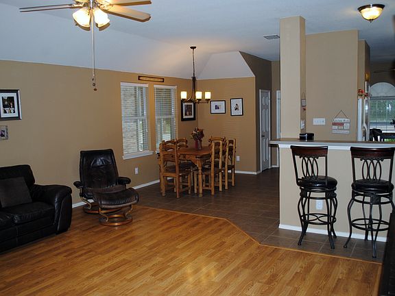 4th image of 2114 Helmoken Falls Dr