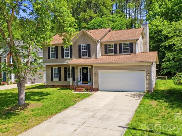 2881 Shadow Brook Ct NW, Concord, NC 28027