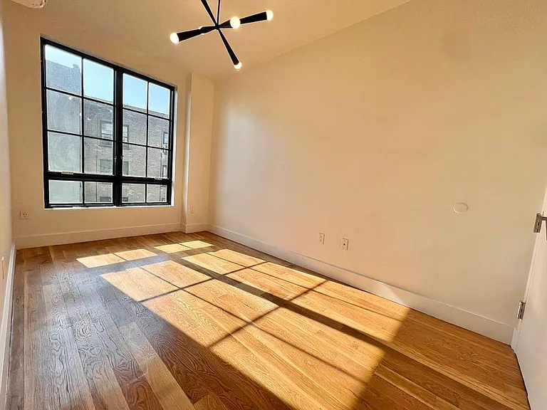 12 Ford St #7C — Photo 16