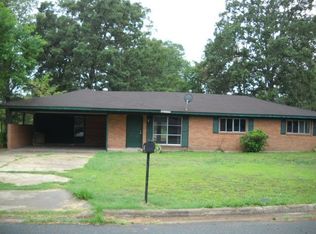 700 6th St NE, Springhill, LA 71075