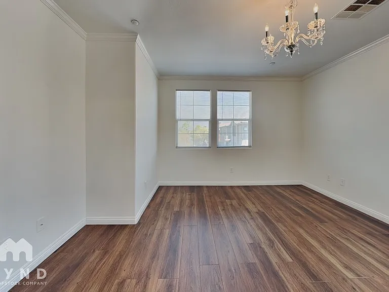 495 Westminster Hall Ave #103 — Photo 8