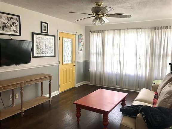 5th image of 713 Jefferson Park E