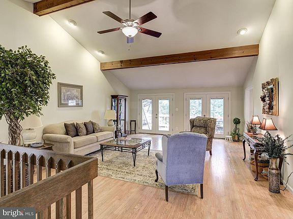 5th image of 10842 Oakcrest Ct