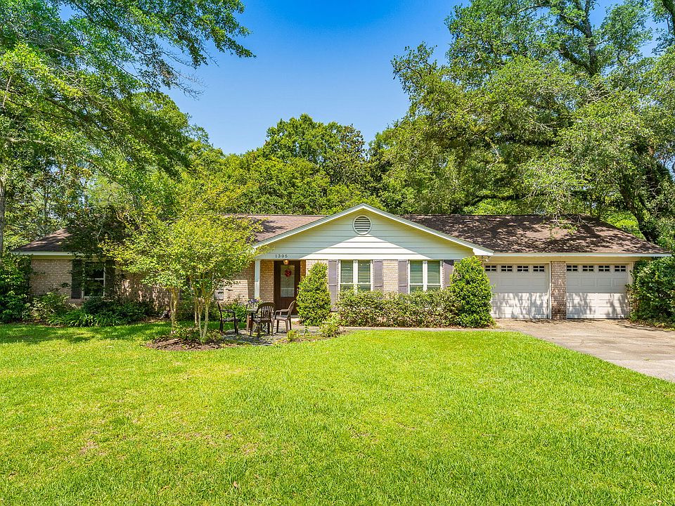 1st image of 1305 Bayou Dr