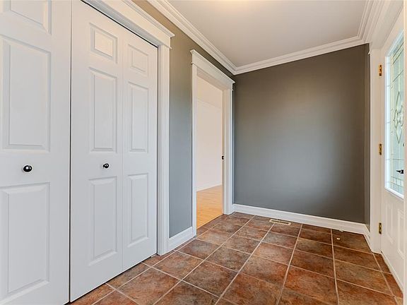 4th image of 36 Bayberry Place
