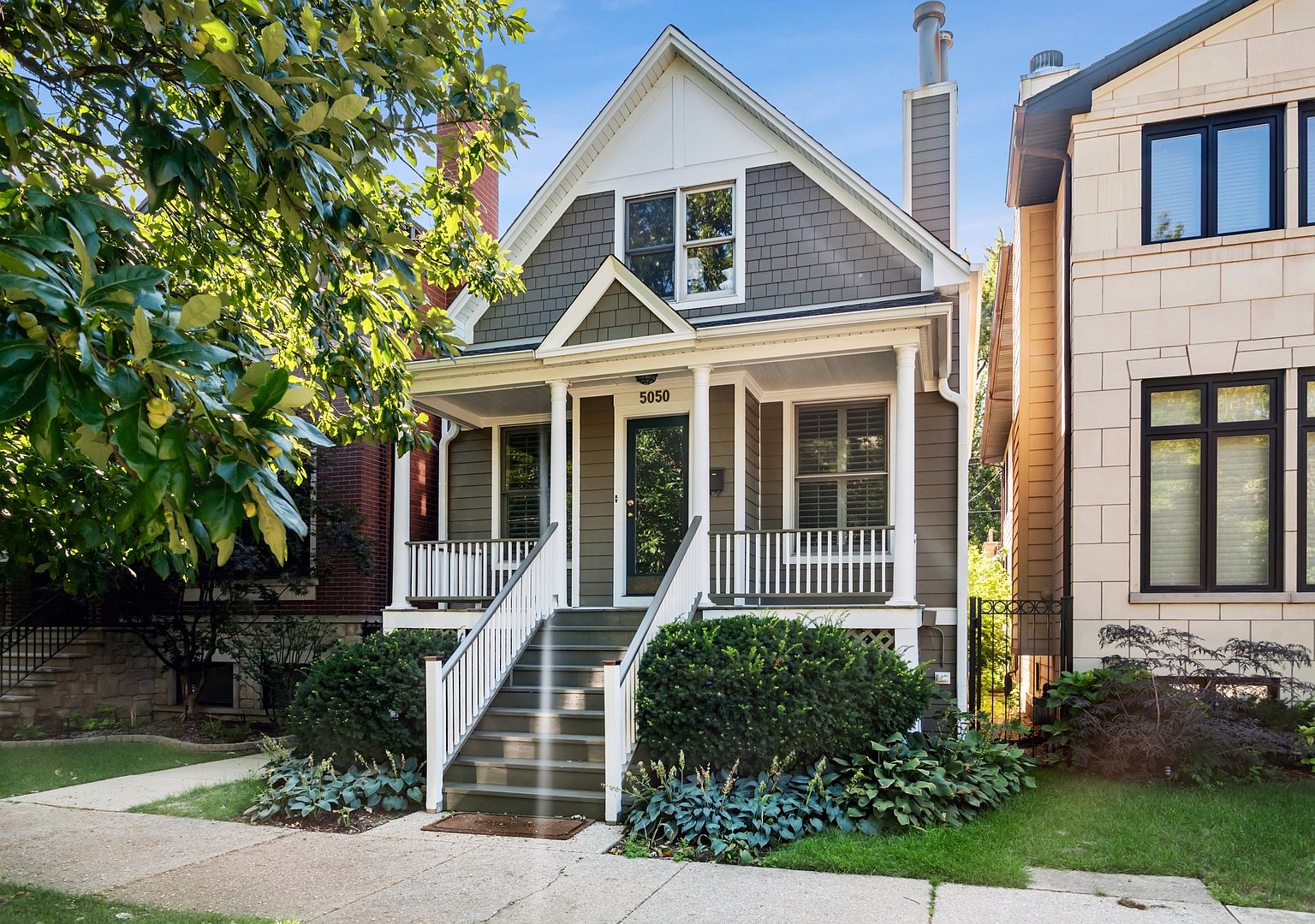 5050 N Oakley Ave, Chicago, IL 60625 | Zillow