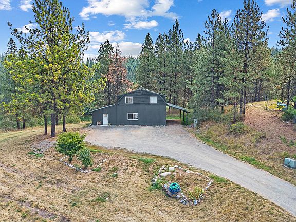 3rd image of 943 Mission Lake Rd