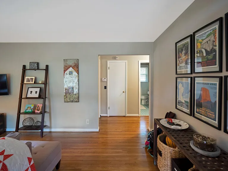 1008 Milesdale Dr — Photo 3
