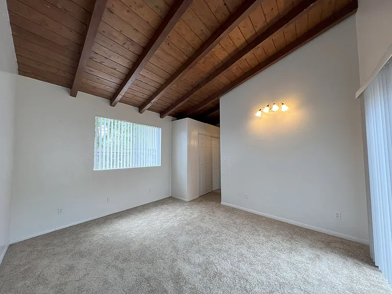 357 Garfield Ave — Photo 12