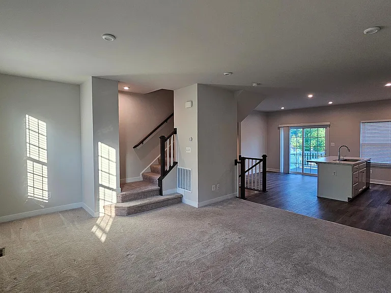 2055 Rivers Dr — Photo 33