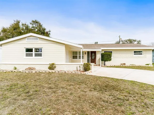 5841 30th Ave N, Saint Petersburg, FL 33710