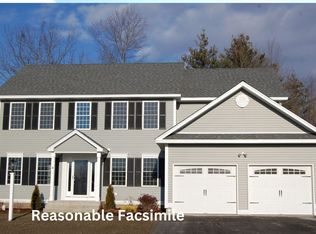 114 Lantern Dr, Sandown, NH 03873