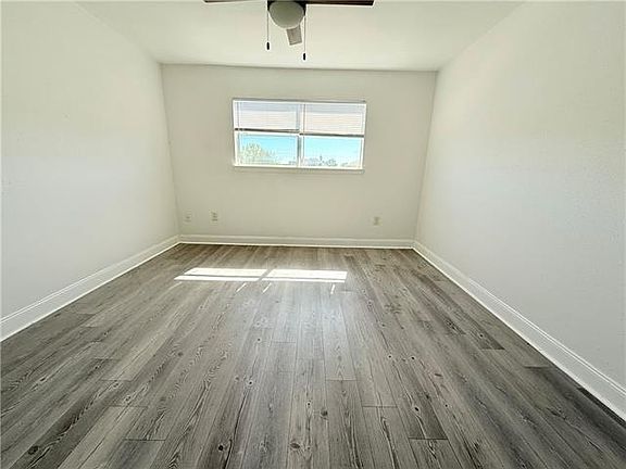 5th image of 4754 Pontchartrain Dr #18
