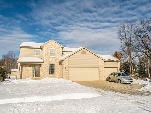 2nd image of 9302 Lakewood Ct