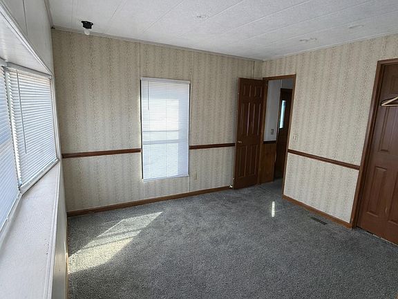 5th image of 905 W 37th Ave Lot 31