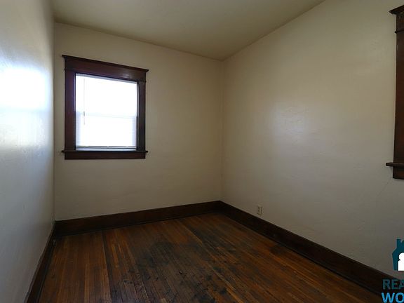 4th image of 833 S 13th St #4