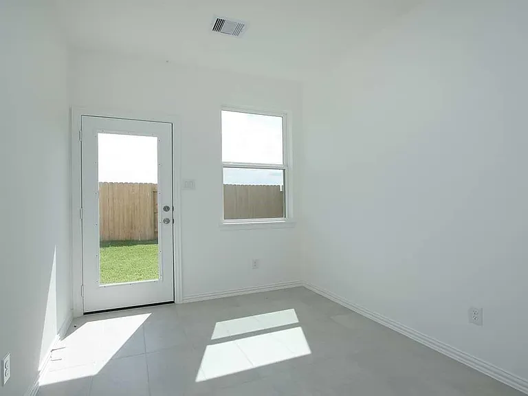 3607 Crescent Moon Ct — Photo 2