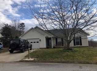 106 Hawks Nest Dr, Fletcher, NC 28732