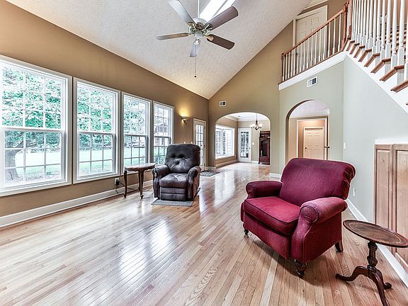 Large windows=lots of light