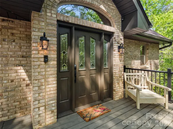 152 Eastmoor Dr, Asheville, NC 28805