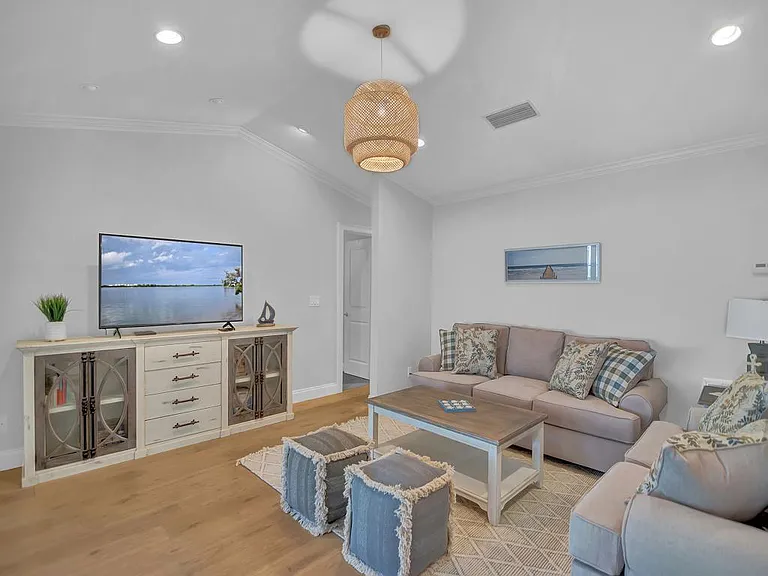 1526 Pelican Ln — Photo 21