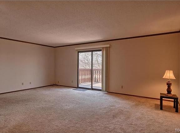 5th image of 5557 Baronridge Dr APT 8