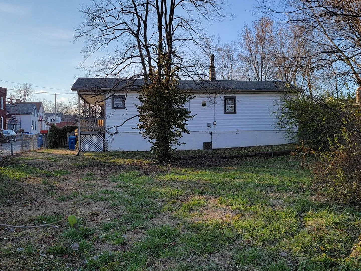 1 Bedroom/1 Bath House for Rent in Lemay — Photo 3