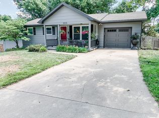 3225 Highland Cir, Manhattan, KS 66503