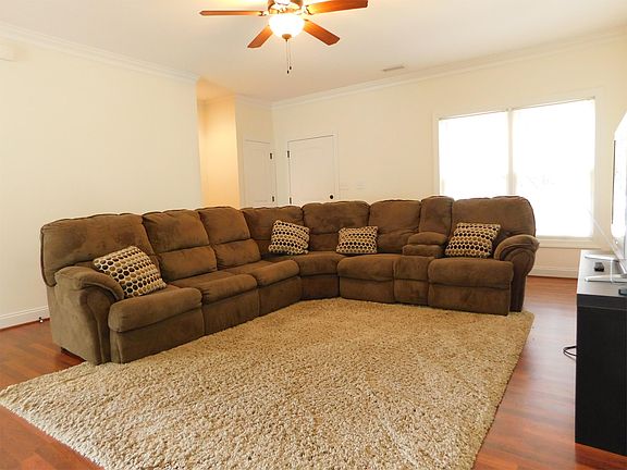 5th image of 514 Capstone Dr