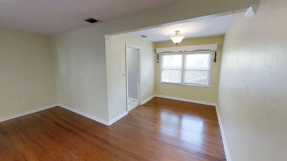 2 bed, 988 sqft, $1,000 — Photo 4