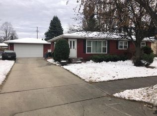 727 S 24th St, Grand Forks, ND 58201
