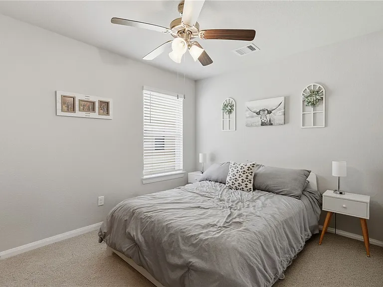 1878 Taggart Trl — Photo 17