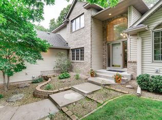 11248 Hidden Oaks Ct N, Champlin, MN 55316