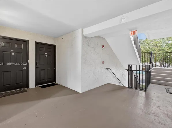 2133 Renaissance Blvd APT 203, Miramar, FL 33025