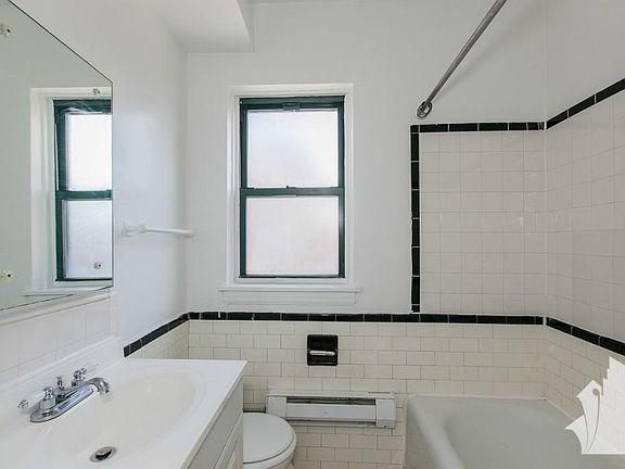 3rd image of 550 W Arlington Pl #703A