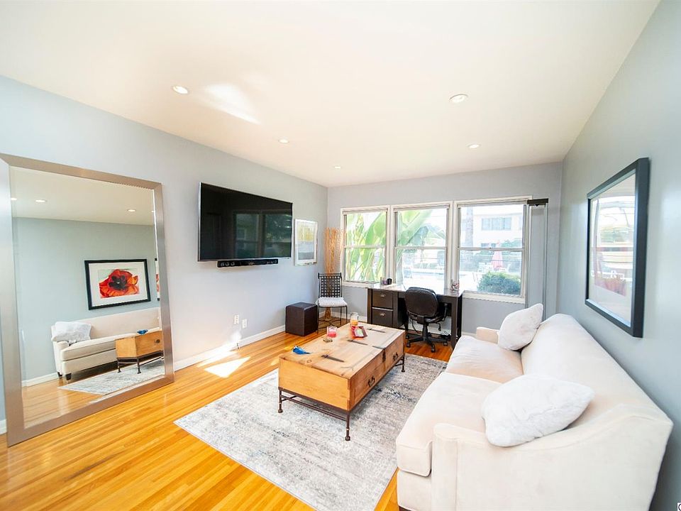 1st image of 5319 Cahuenga Blvd Unit B