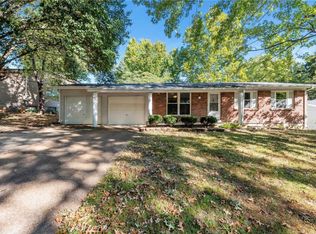 657 Running Creek Dr, Ballwin, MO