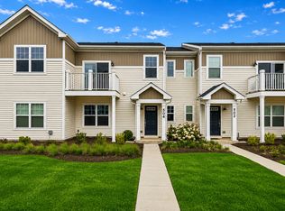 504 Comstock Rd, South Elgin, IL 60177