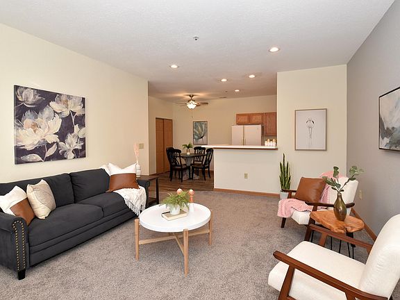 2nd image of 6961 S Rolling Meadows Ct Unit 101