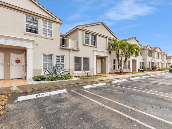 9193 Fontainebleau Blvd #209, Miami, FL 33172