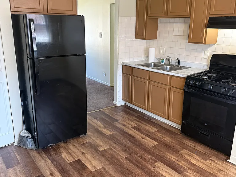 14501 Van Buren St #2E — Photo 3