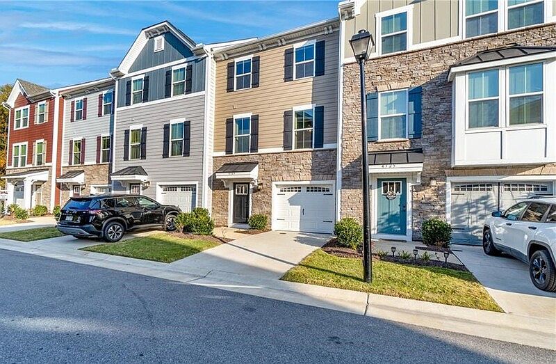 1st image of 4323 Whitfield Ln