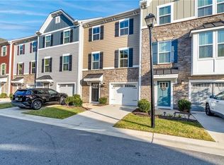 4323 Whitfield Ln, Chesapeake, VA 23324