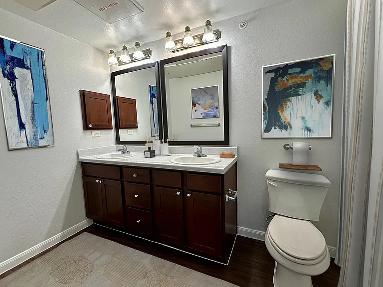 320 S Stewart Blvd — Photo 40