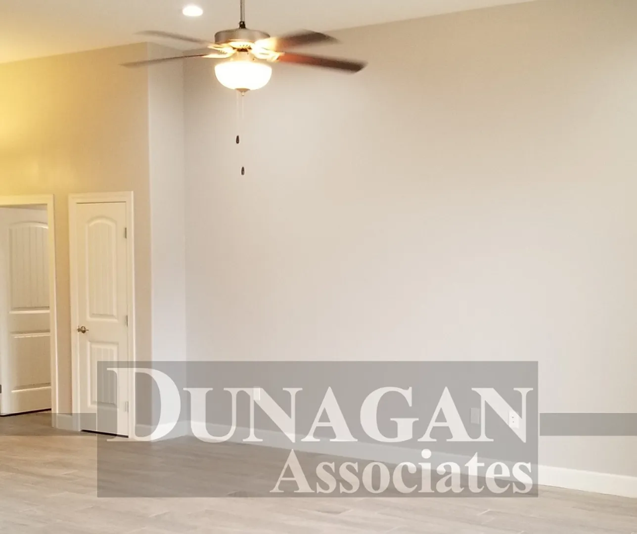 Gorgeous, 4 Bedroom/2 Bath in Martin Farms Subdivision — Photo 3