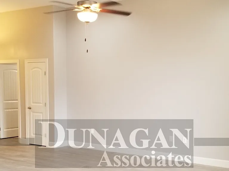 401 Baler Ln — Photo 3
