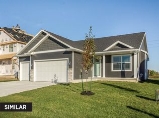 2453 E Kenyon Ave, Des Moines, IA 50320