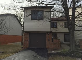 730 Windy Ridge Dr, Ballwin, MO 63021