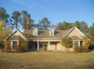 805 Seminary Williamsburg Rd, Collins, MS 39428