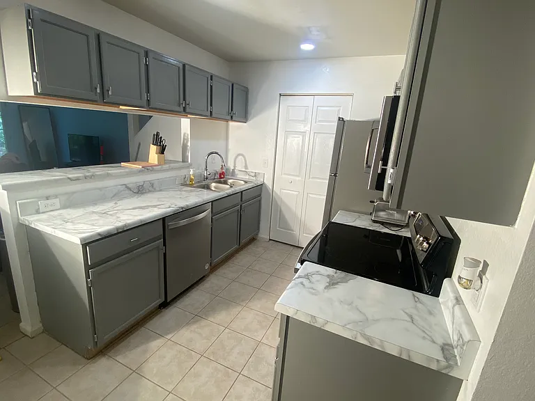 2195 Timberwood Cir N — Photo 2